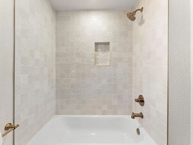 3725 Griggs Rd — Photo 24