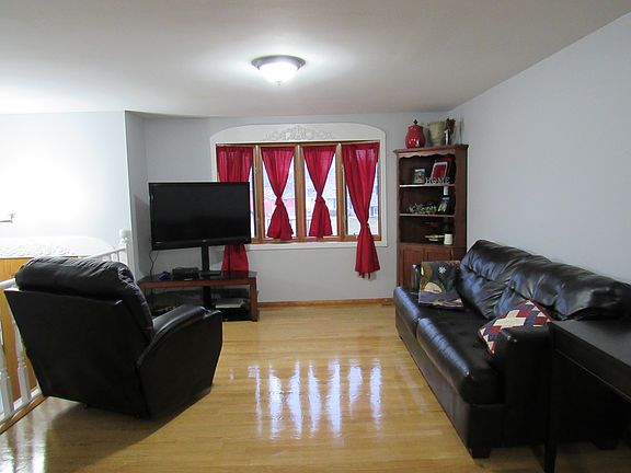 4th image of 112 Patricia Dr