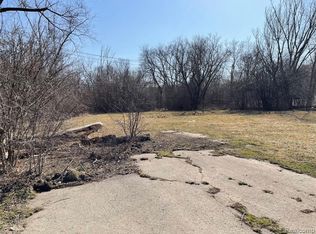 29945 Six Mile Rd, Livonia, MI