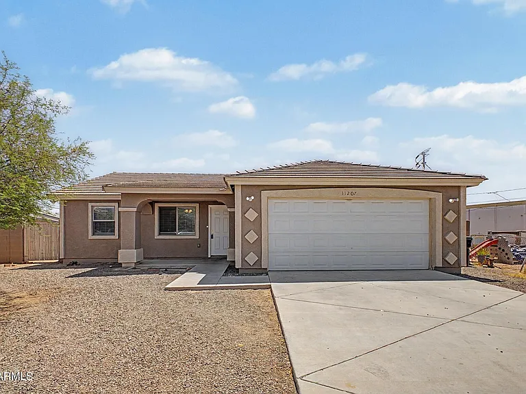 11207 W Hopi St — Photo 1