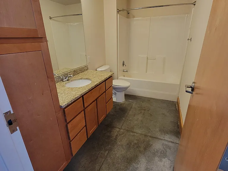 1228 Lucas Ave #501 — Photo 9