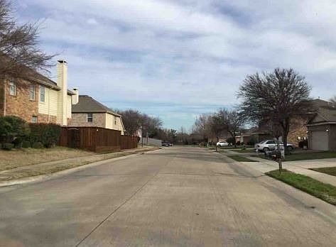 Exterior Neighborhood (street photo)