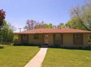 2 SW 58th Dr, Des Moines, IA 50312