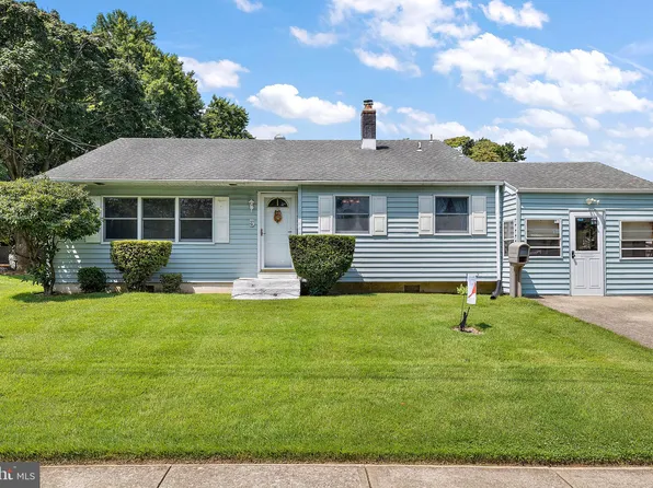5 Carole Rd, Newark, DE 19713
