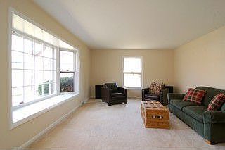 1st image of 941 W Peregrine Dr