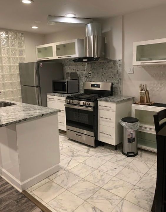 1st image of 7097 Spring Garden Dr APT 201