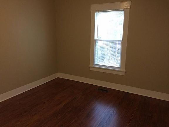 4th image of 103 E McKnight Dr