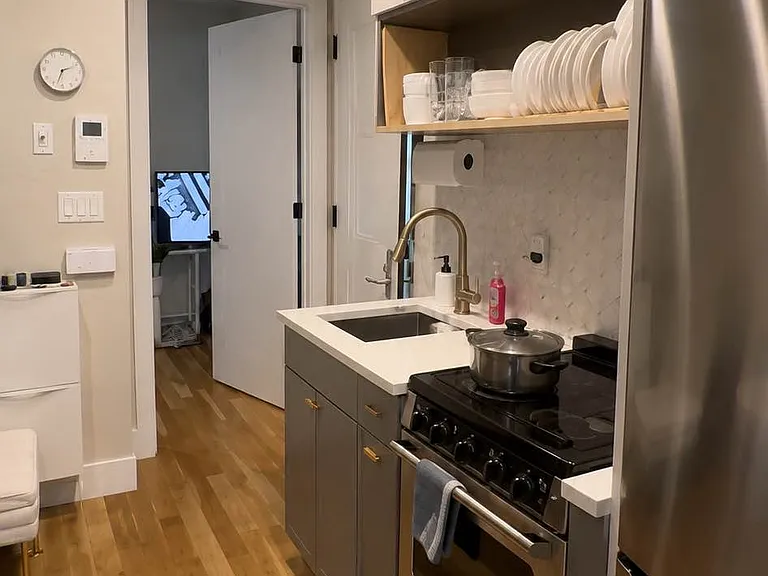 97 Clay St #9 — Photo 3
