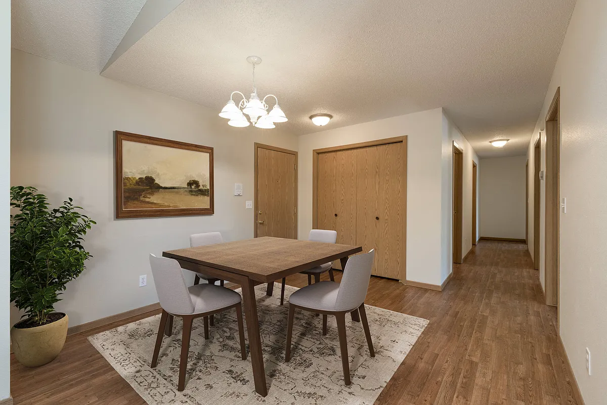 Building Photo - Sierra Ridge