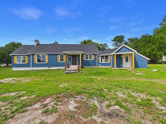 3rd image of 3502 Derby Ln