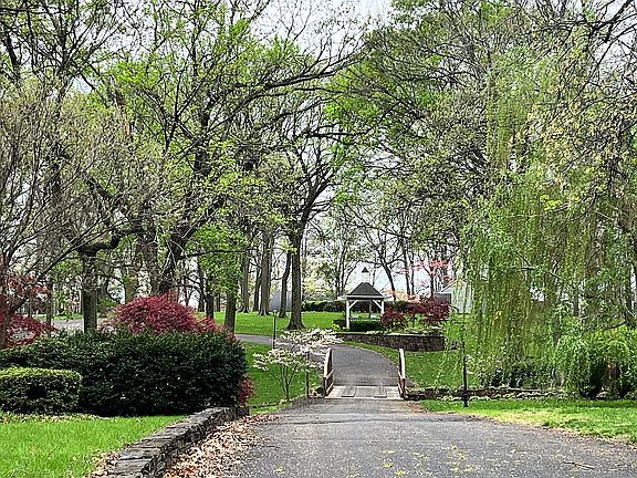 White Chapel Neighborhood