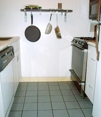 Rented by Akam Sales and Brokerage | media 10