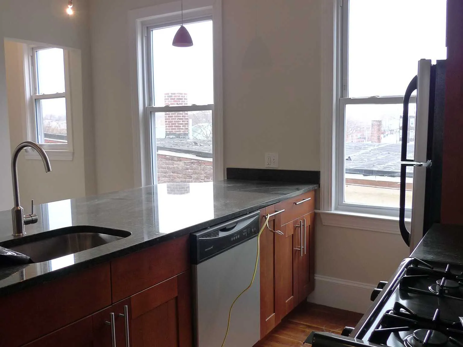 3 bed, $4,500 — Photo 2