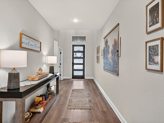 5th image of 1830 Silver Birch Rd