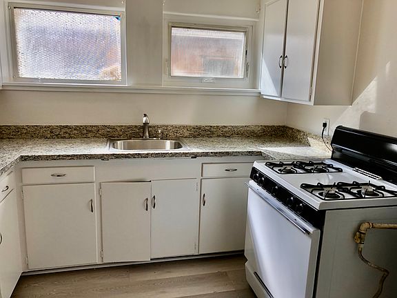 3rd image of 2512 L St APT 6