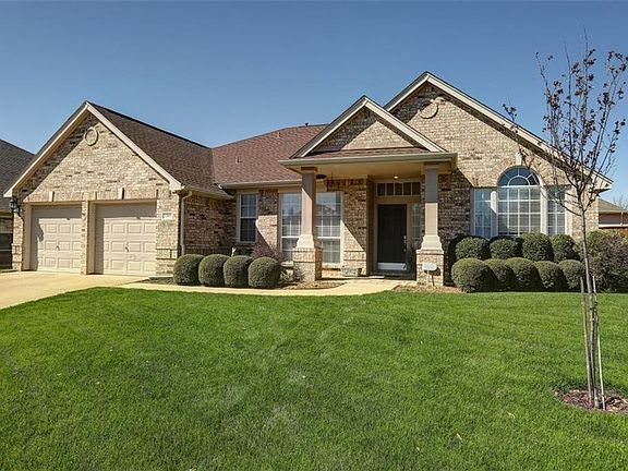 2nd image of 2309 Richmond Cir