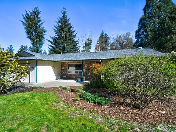 2nd image of 434 Peregrine Drive SE