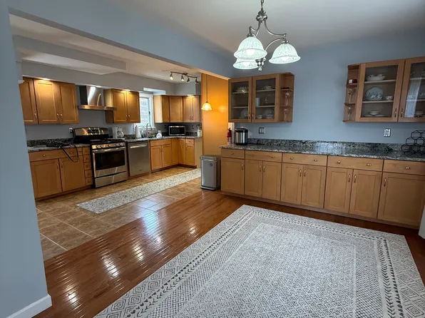 508 3rd Ave Floor 2, Lyndhurst, NJ 07071
