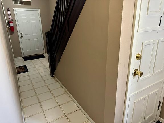4th image of 212 6th St