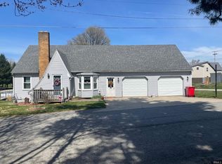 102 Walnut St, Lapaz, IN 46537