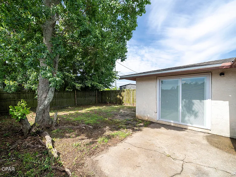 1125 Bradley Cir — Photo 21