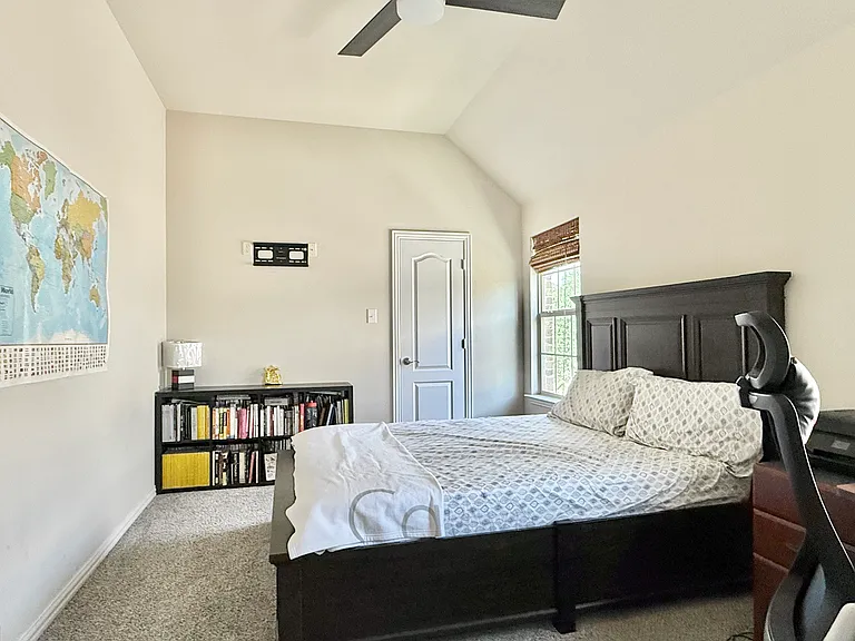7430 Hidden Cove Ln — Photo 28