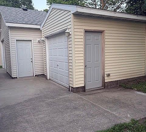 4th image of 1007 9th Ave N