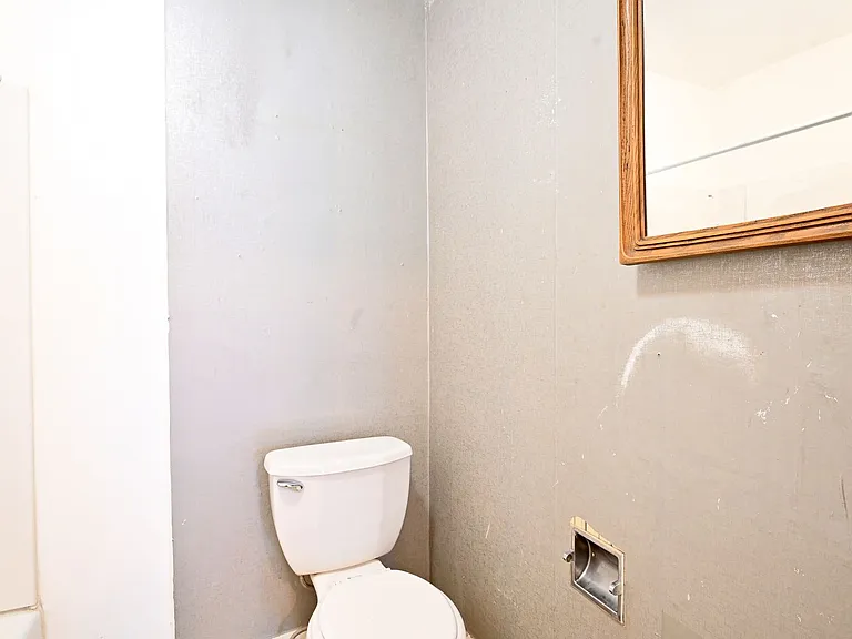 555 Wyoming Ave — Photo 32