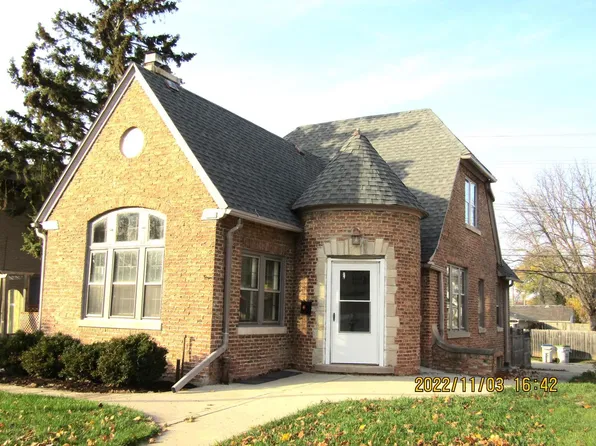 9012 West Hampton AVENUE, Milwaukee, WI 53225