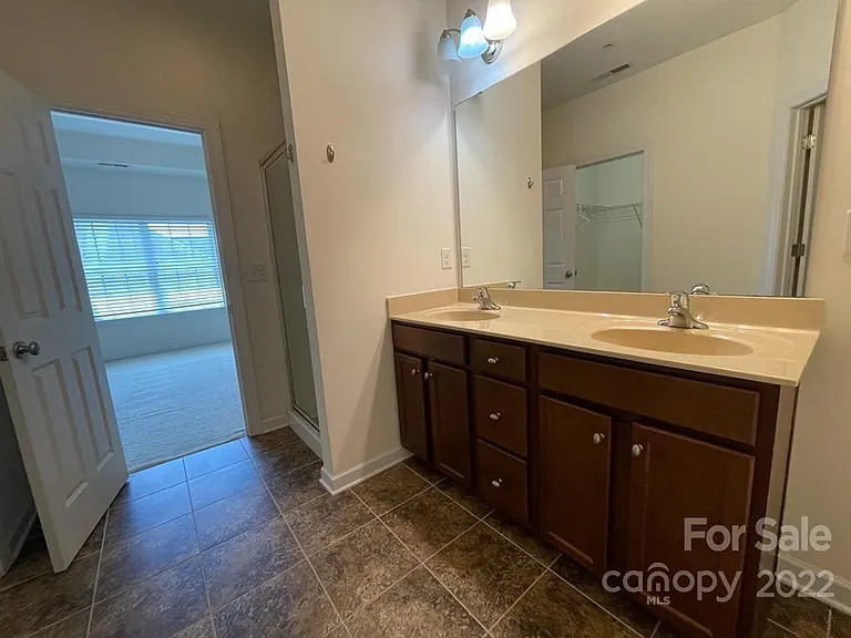 14639 Juventus St — Photo 19