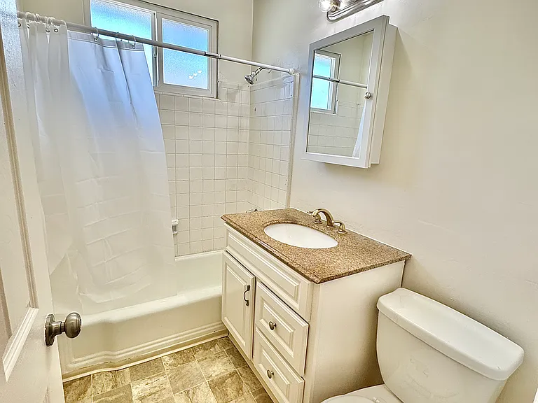 8750 Woodman Ave #18 — Photo 17