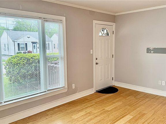 4th image of 12201 Carrington Ave