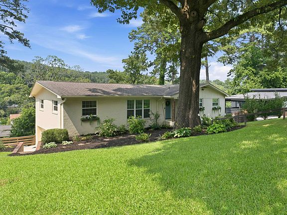 5th image of 1575 Valley View Cir