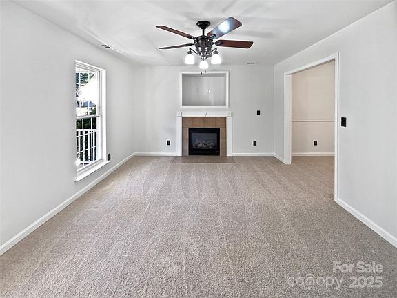 3rd image of 2720 Black Cherry Dr