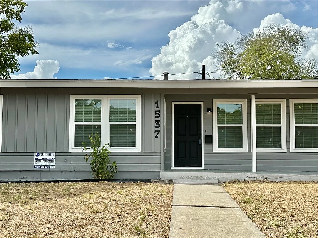 3 bed, 1250 sqft, $1,700 — Photo 2