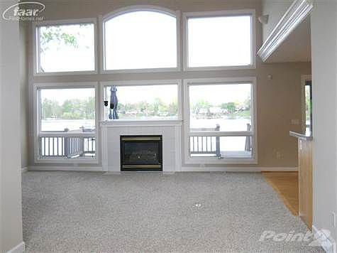 2nd image of 16107 Scenic View Dr
