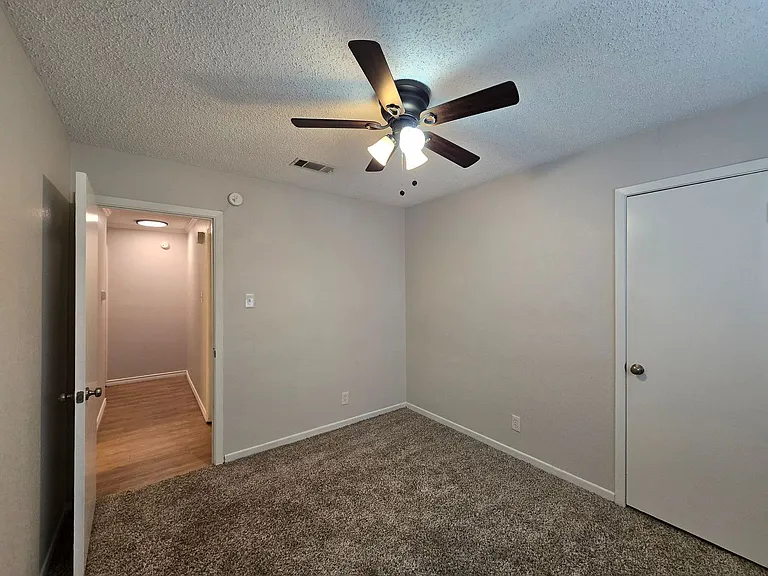 3005 Tallwood Dr — Photo 15