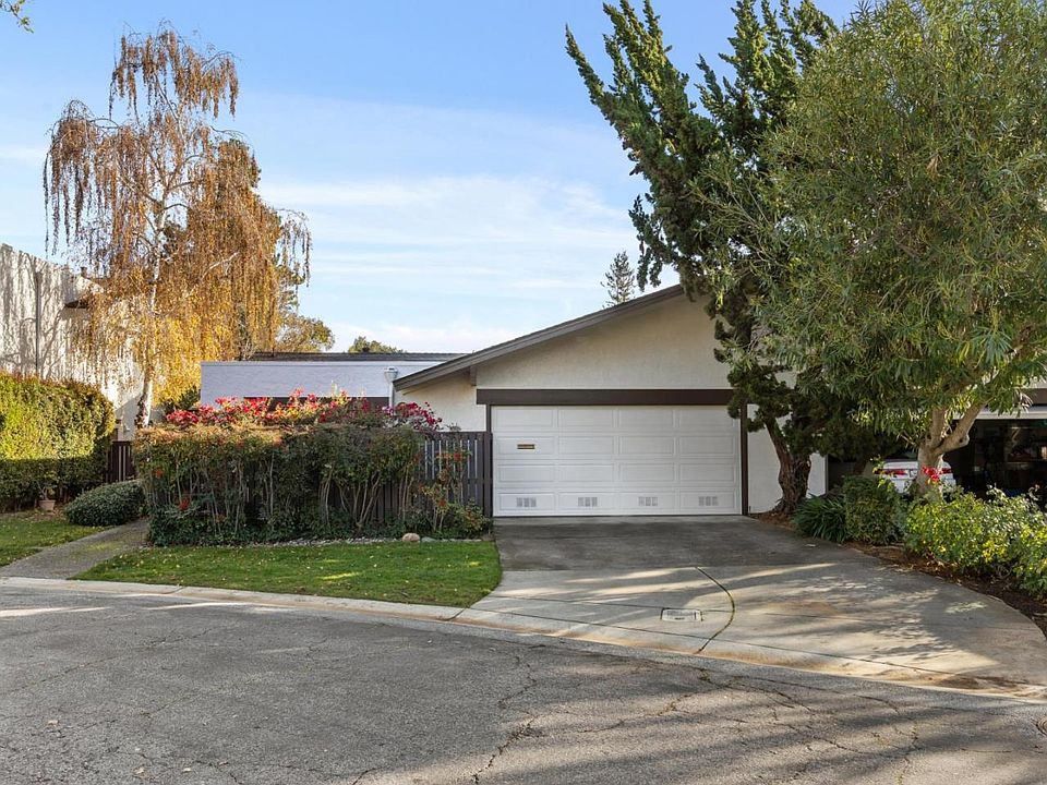 1st image of 2445 Sharon Oaks Dr