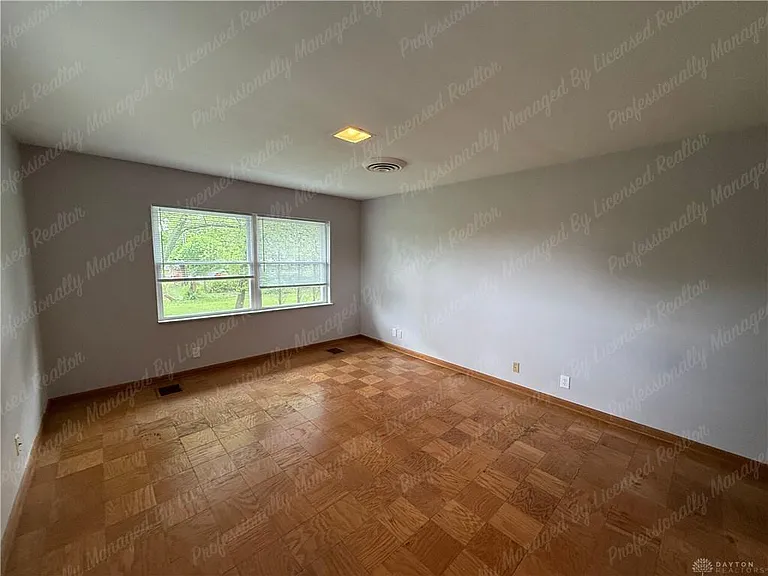 3776 Dorset Dr — Photo 37