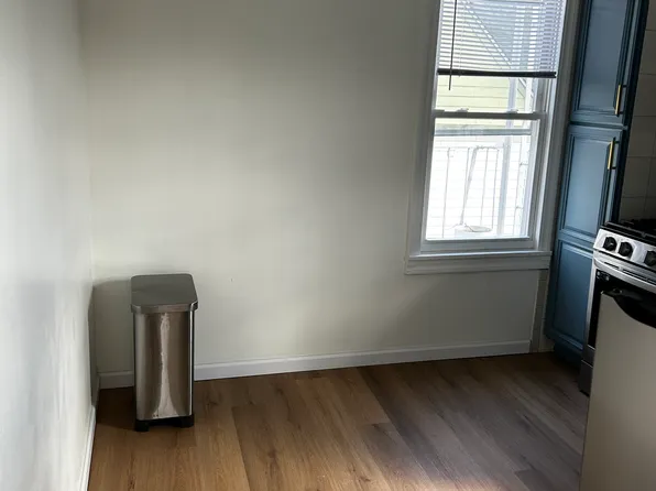 96 Crescent Pl, Yonkers, NY 10704