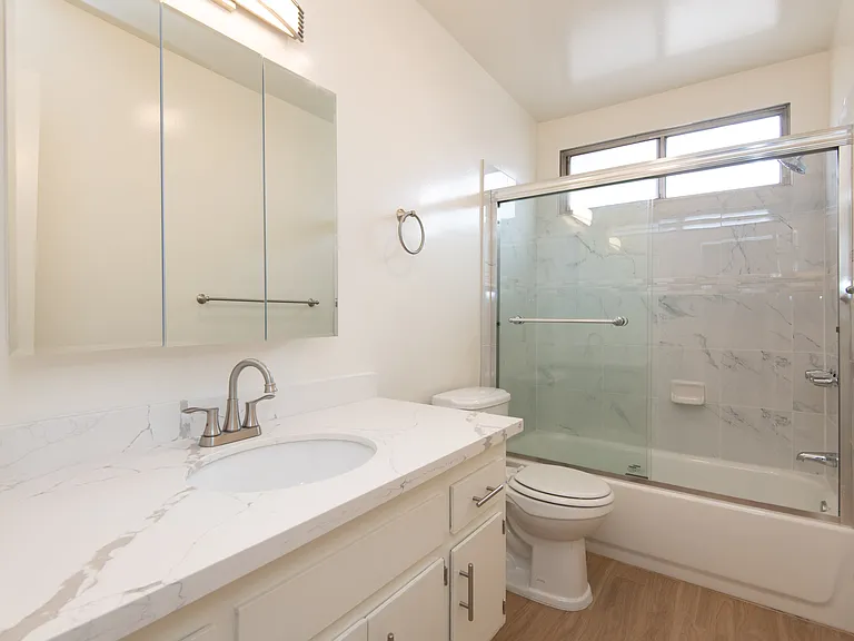 1829 Corinth Ave #5 — Photo 9