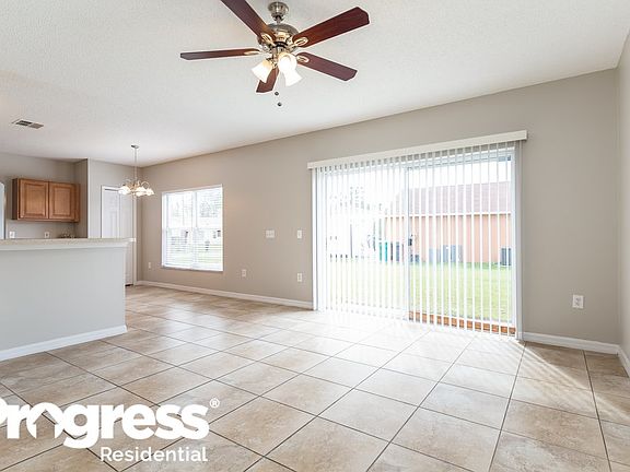 3rd image of 920 Cambridge Ct