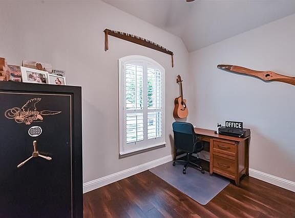5th image of 3810 Arbor Grove Trl