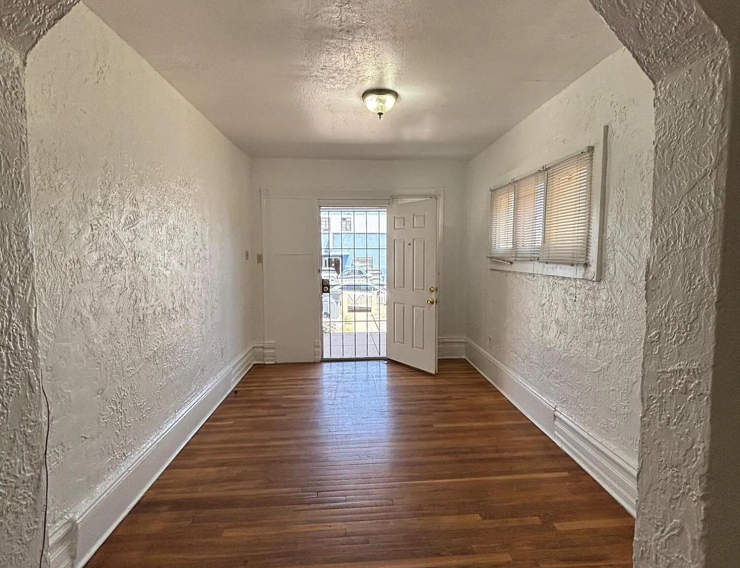 813 N Virginia St — Photo 3
