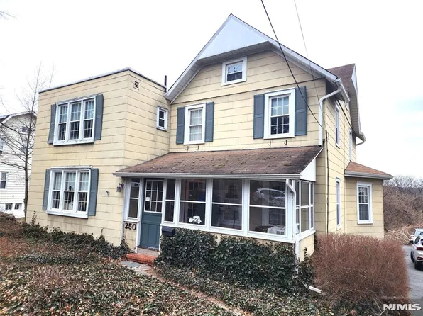 250 Kinderkamack Rd, River Edge, NJ 07661