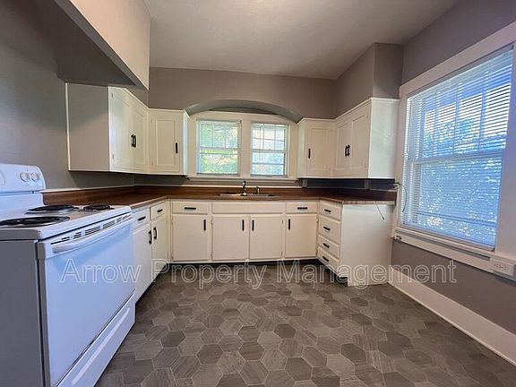 2nd image of 3502 W St #2