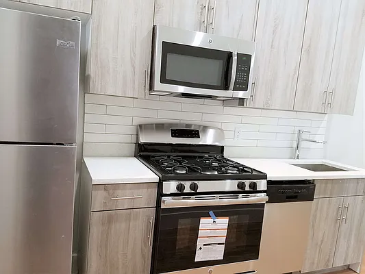 Rented by The Hamilton Group | media 40