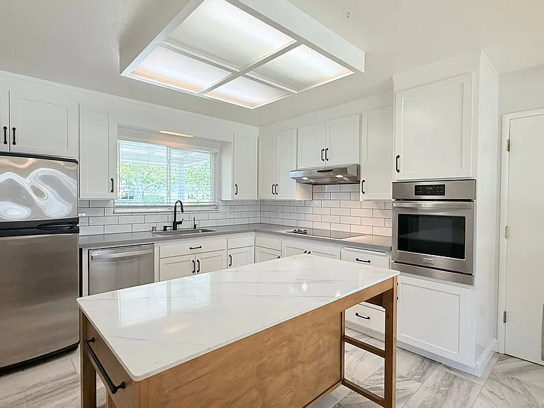 1771 Lynwood Dr — Photo 10