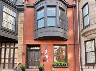 41 E Elm St, Chicago, IL