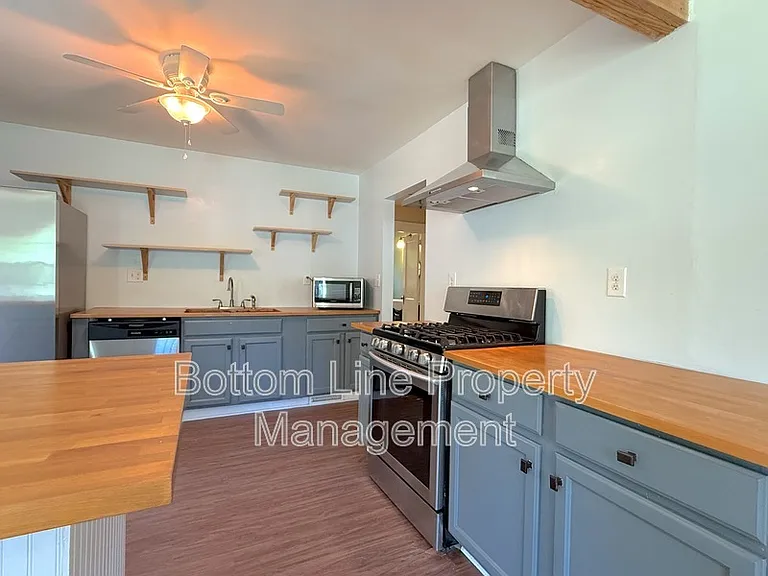 607 Gaston Ave — Photo 7